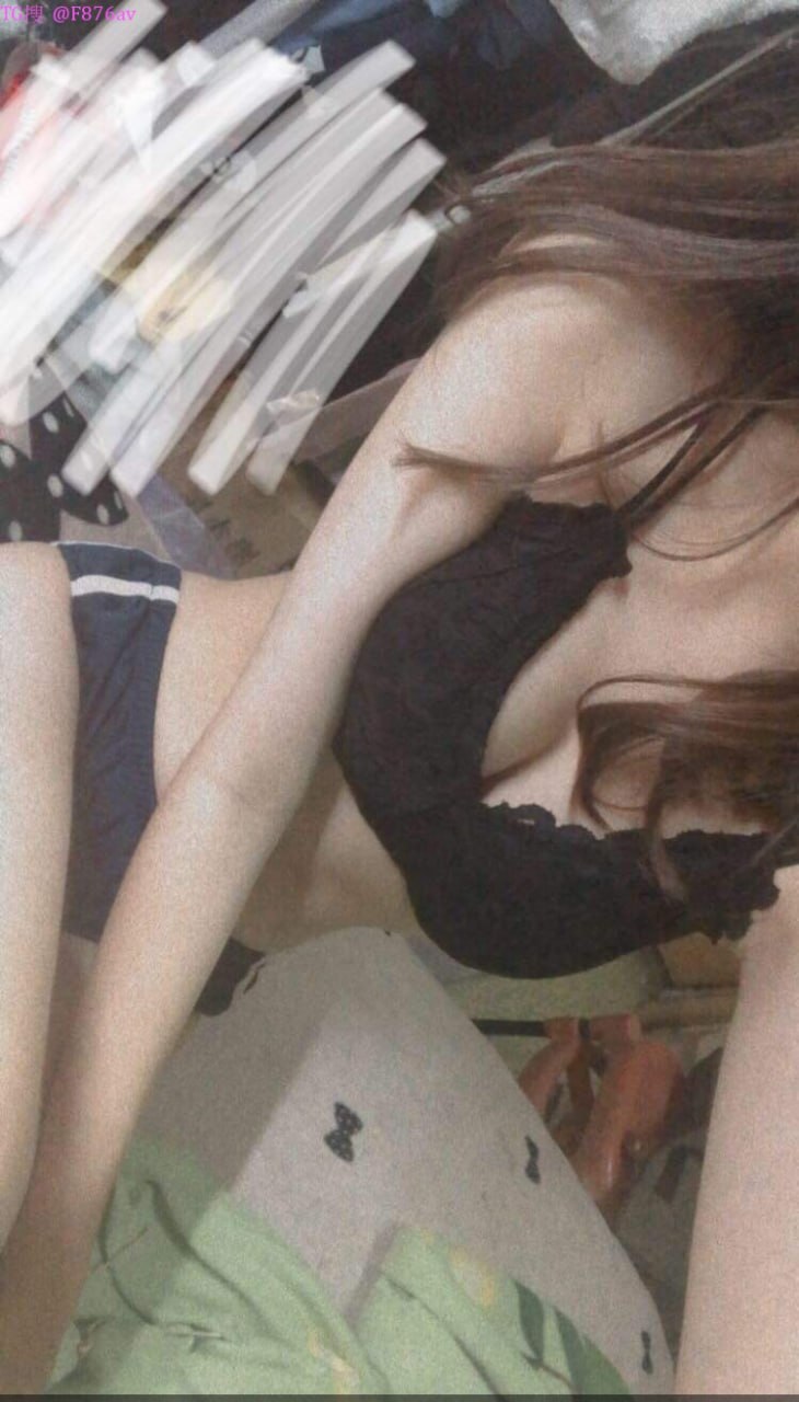 Bố cưới bà xã mới quá trẻ, cậu con trai chỉ coi là chị và muốn phang chịii